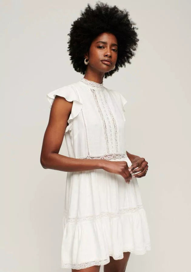 Robe en Dentelle Élégante – Sophie